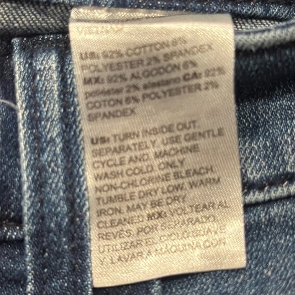 Chico’s so slimming girlfriend slim ankle leg size 8R .